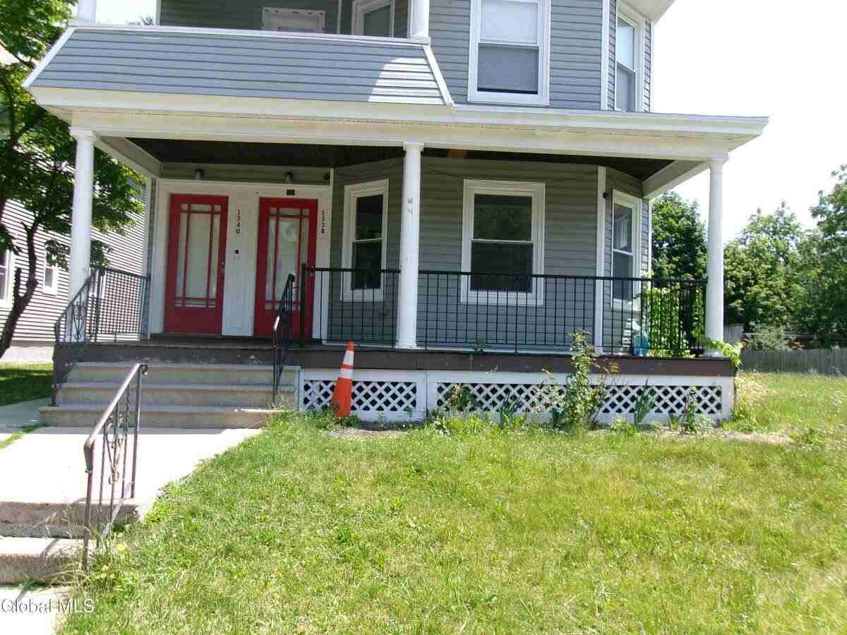 1338 Parkwood Blvd - Photo 3 of 28