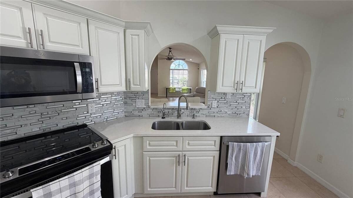 632 Dharma Cir - Photo 6 of 24