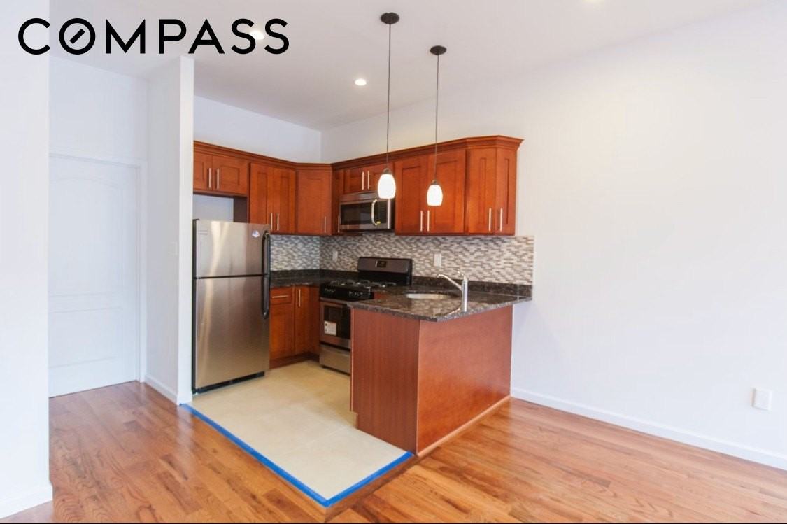 1521 Dean St #1 - Photo 3 of 8