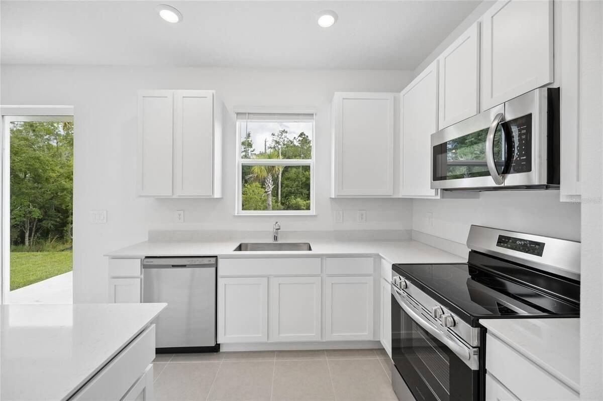 3091 Chromatic St - Photo 3 of 22