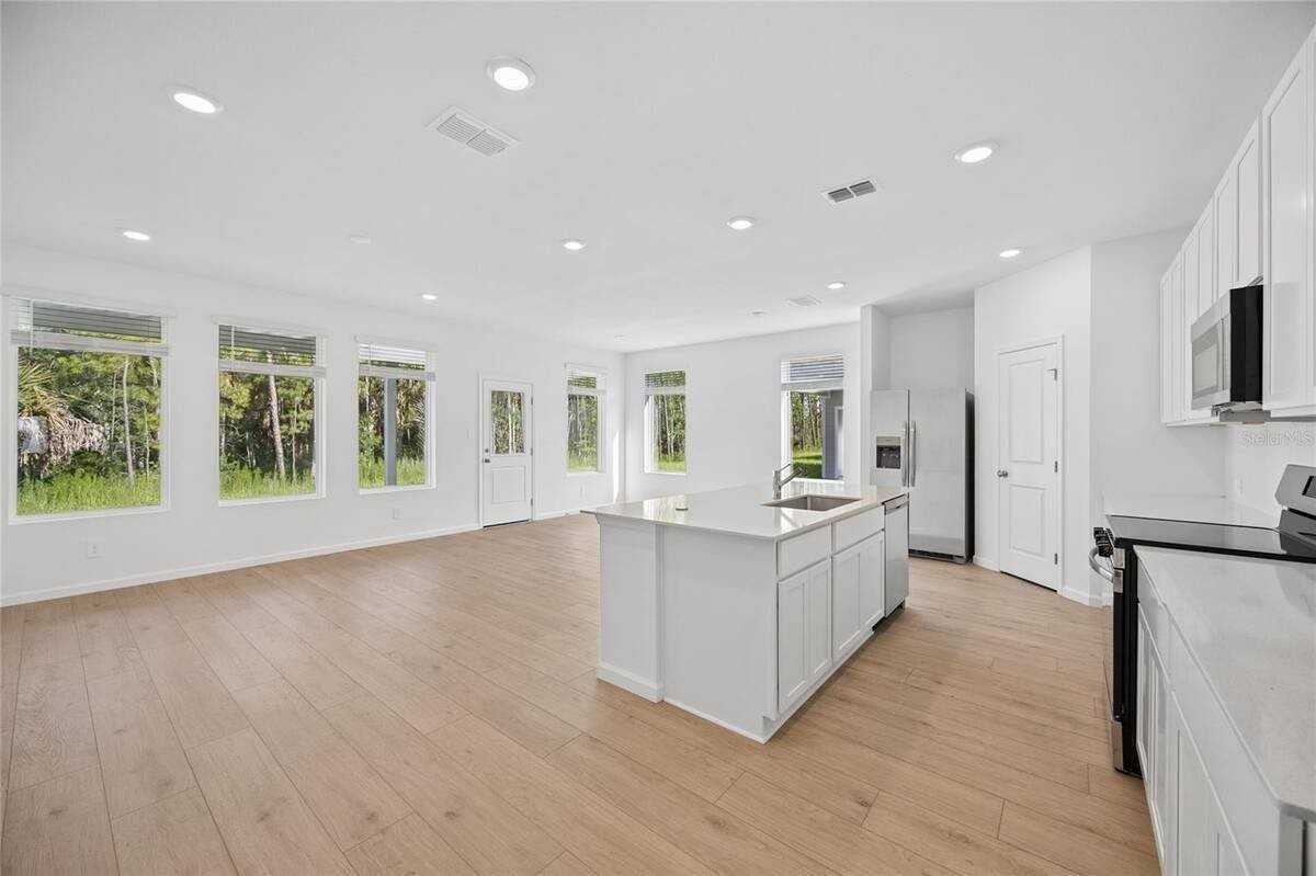 5087 Loggia Ln - Photo 3 of 16