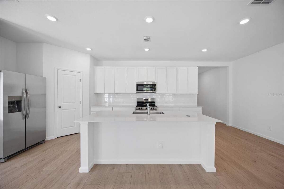 5087 Loggia Ln - Photo 4 of 16