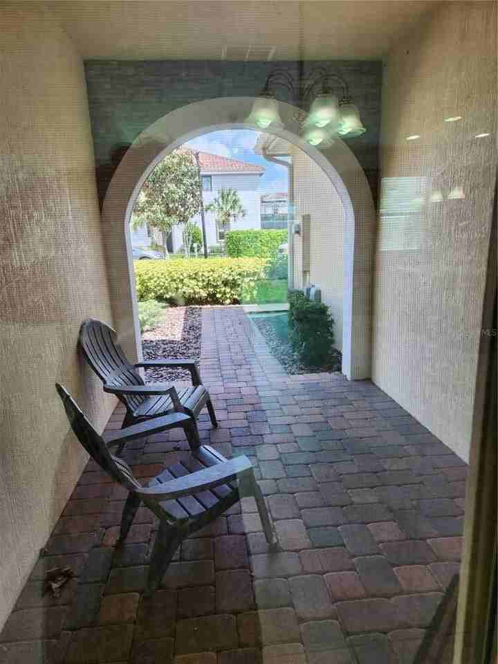 9817 Winnington St - Photo 3 of 46