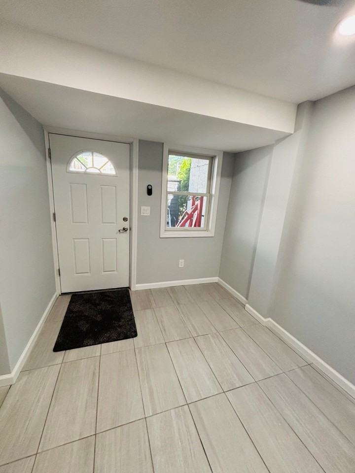 75 Mcloughlin St - Photo 2 of 8
