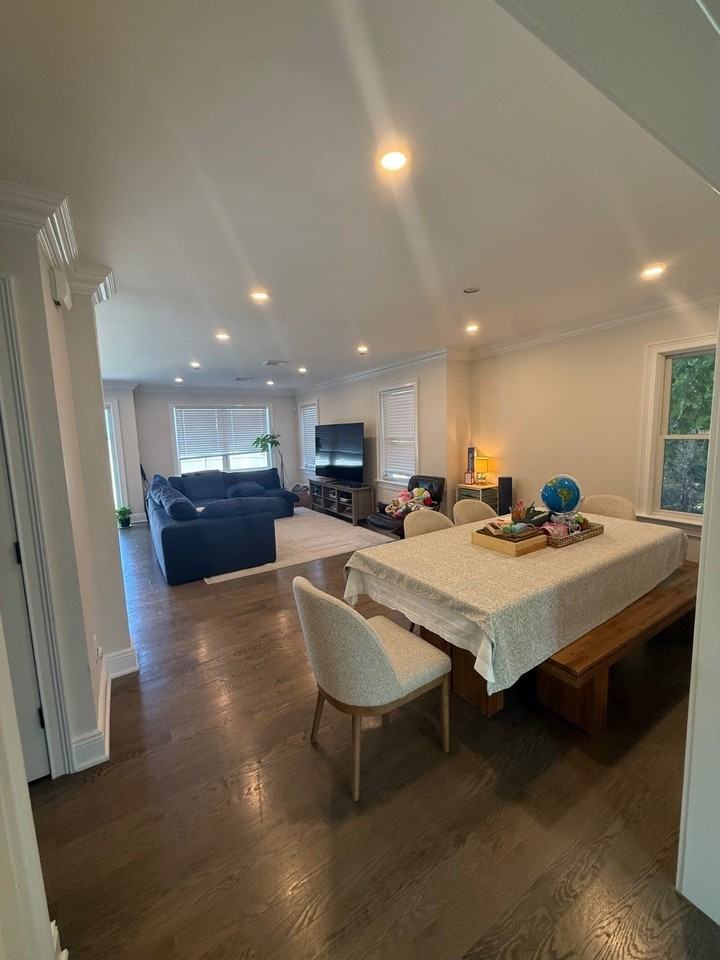 19 Lorraine Dr - Photo 3 of 26