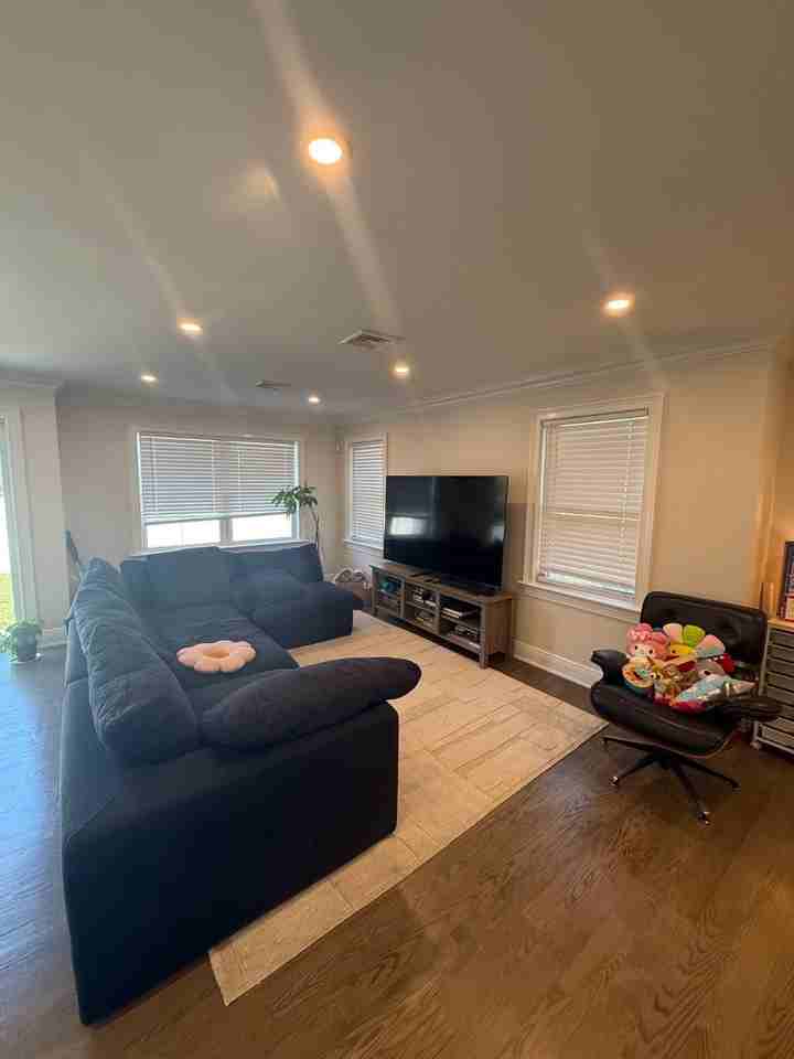 19 Lorraine Dr - Photo 4 of 26