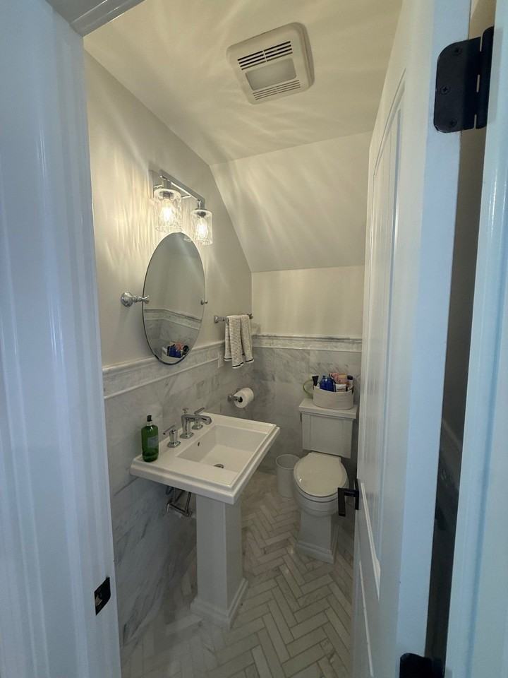 19 Lorraine Dr - Photo 7 of 20