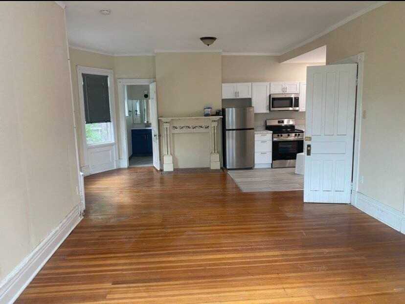 1049 Park Ave #2S