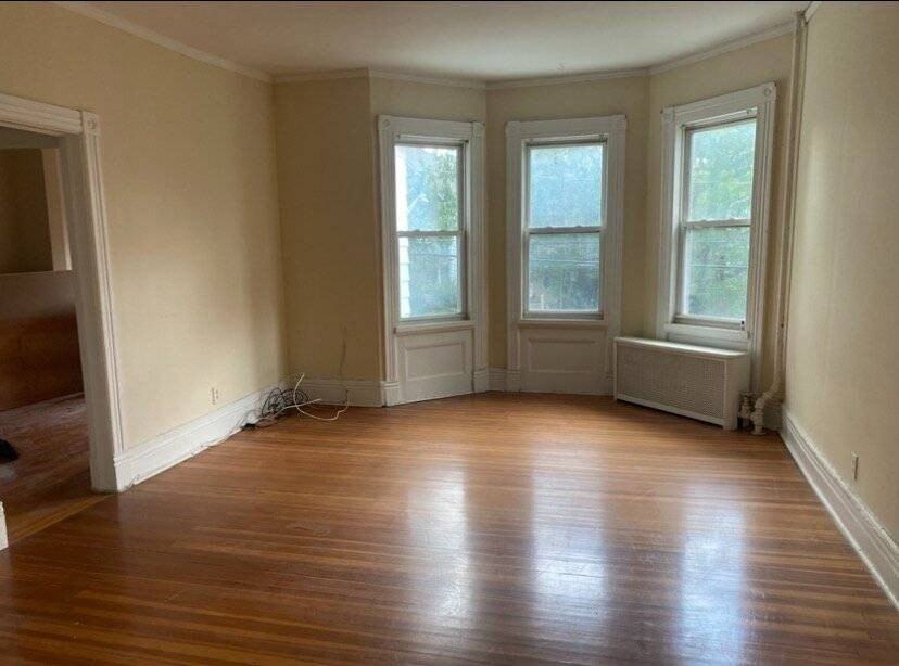 1049 Park Ave #2S - Photo 2 of 15