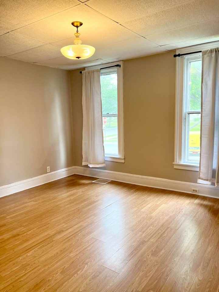 300 S William St #1R - Photo 7 of 11