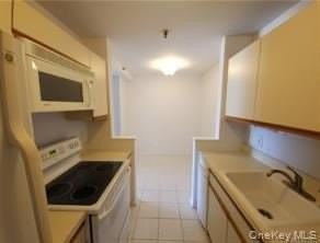 15 Greenridge Ave #8C - Photo 4 of 8