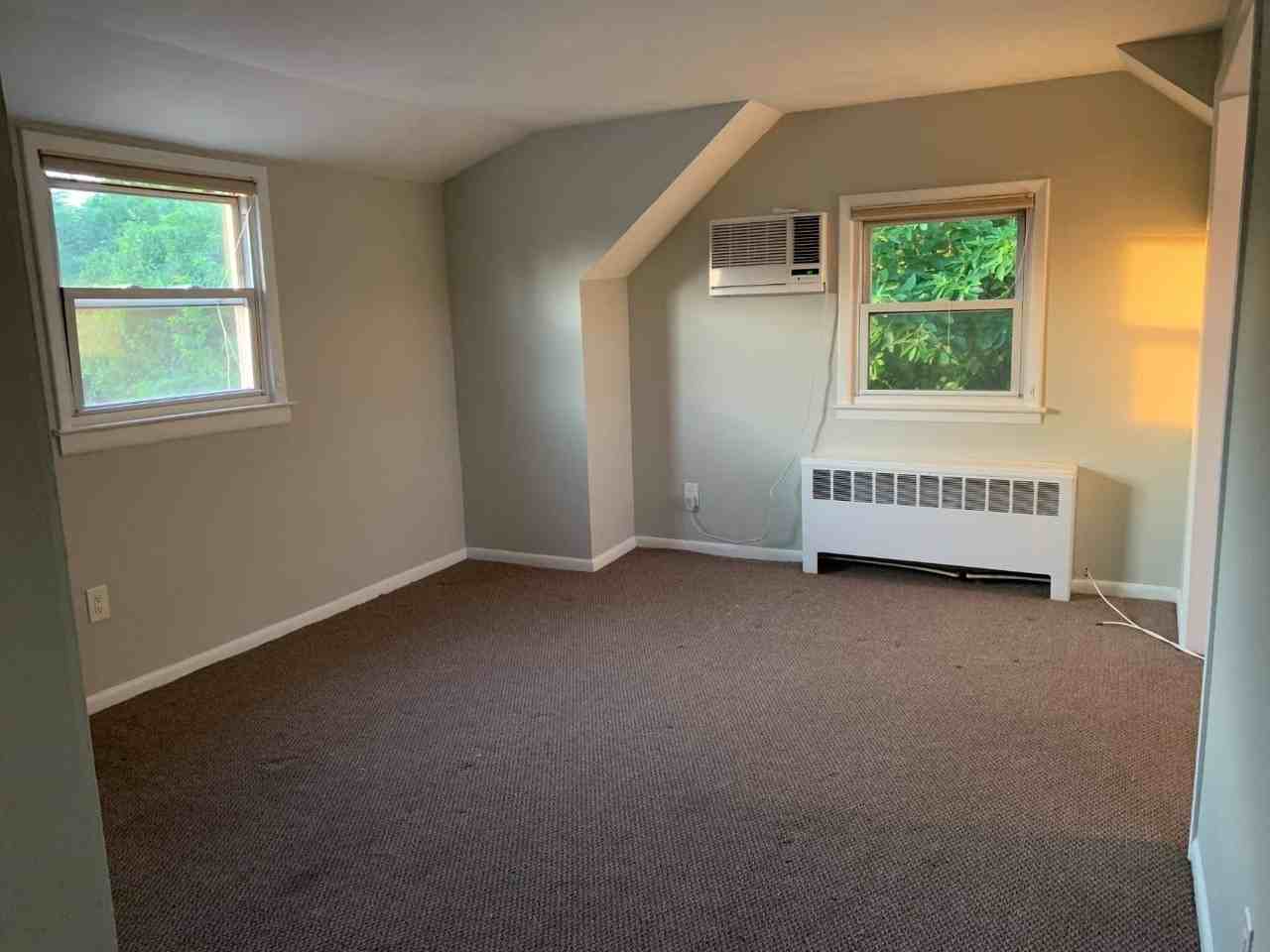 392 Sherbrooke Rd - Photo 2 of 7