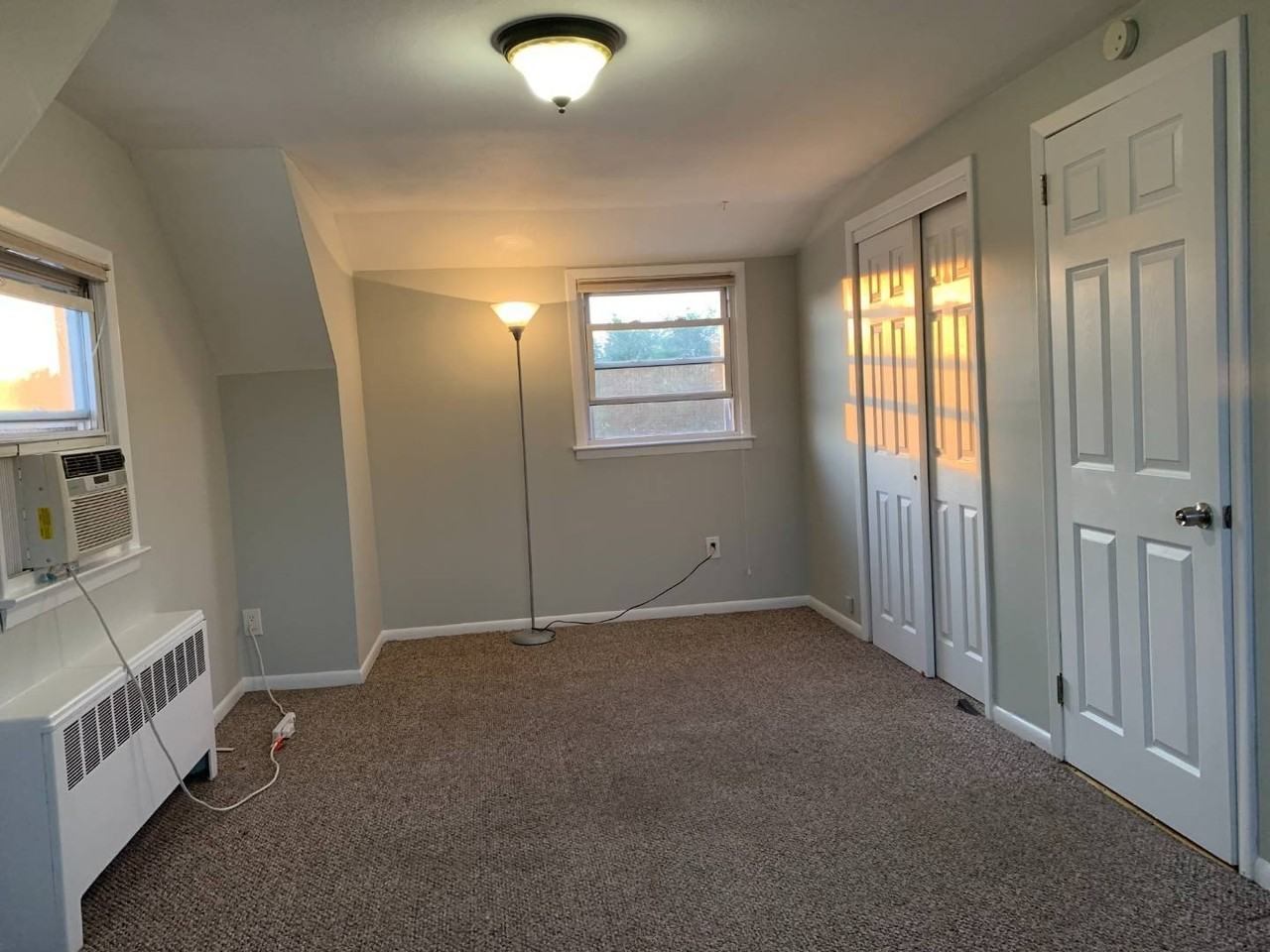 392 Sherbrooke Rd - Photo 4 of 7