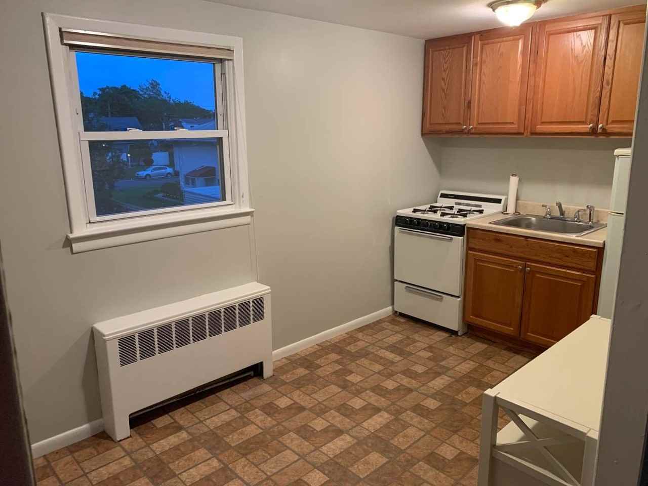 392 Sherbrooke Rd - Photo 6 of 7