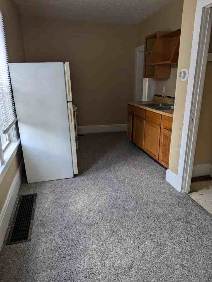 1508 S Linden Ave - Photo 5 of 5