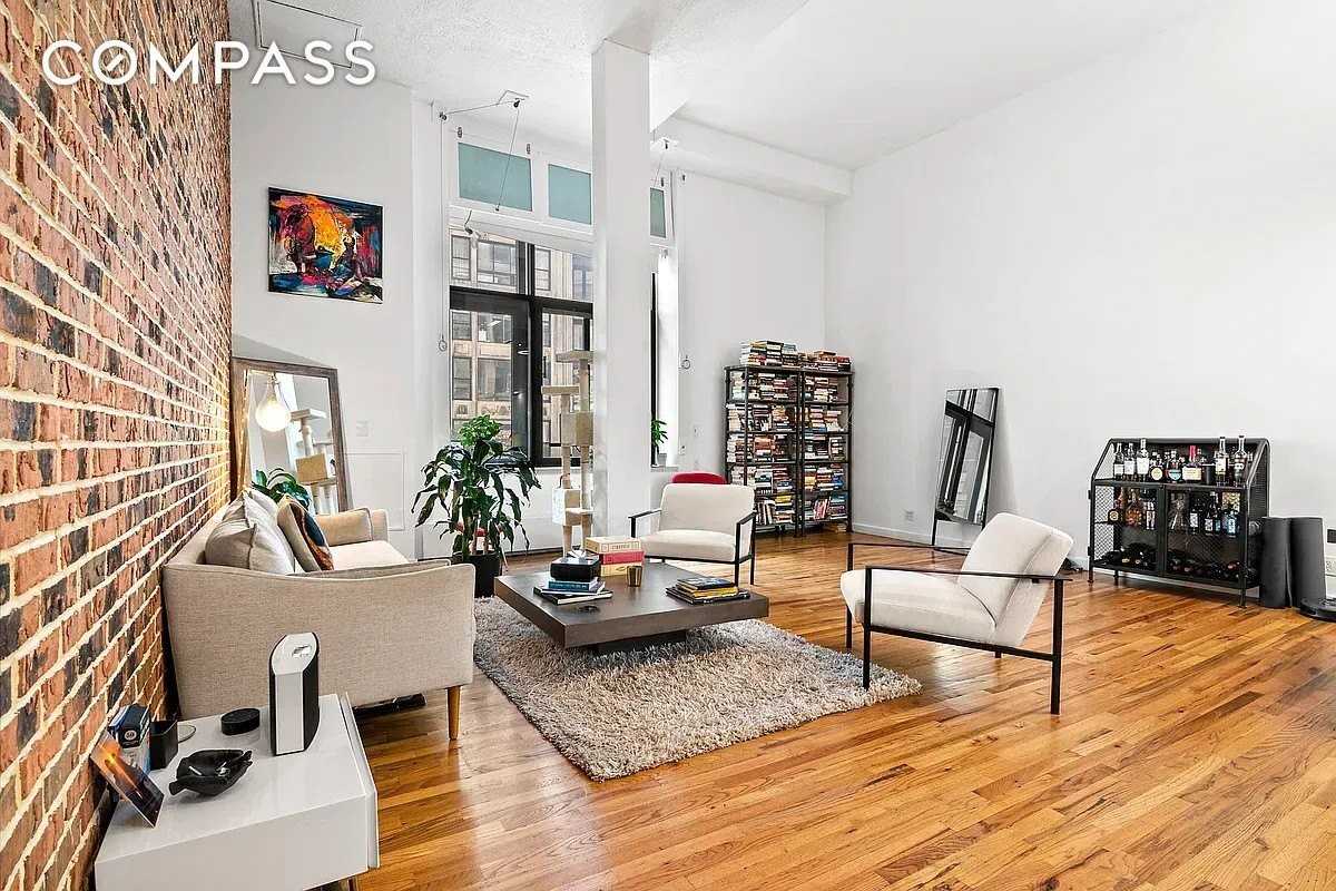 372 5th Ave #2L