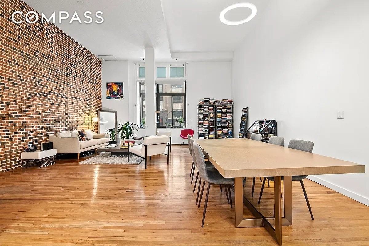 372 5th Ave #2L - Photo 3 of 7