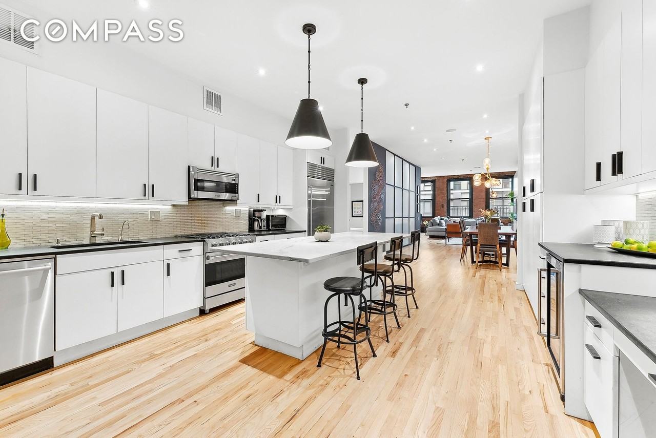 130 Watts St #4N - Photo 3 of 12