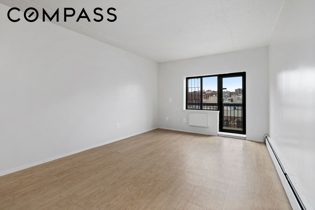 1425 Amsterdam Ave #6G - Photo 2 of 7