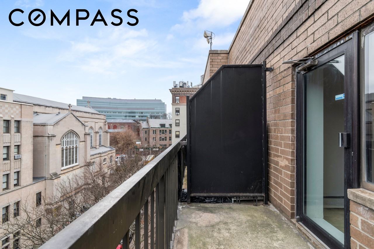 1425 Amsterdam Ave #6G - Photo 6 of 7