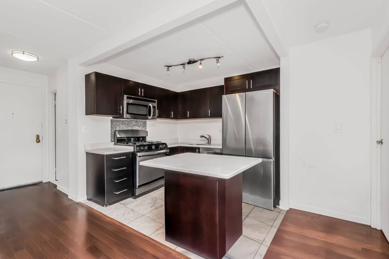 1155 Warburton Ave #8Y - Photo 4 of 8