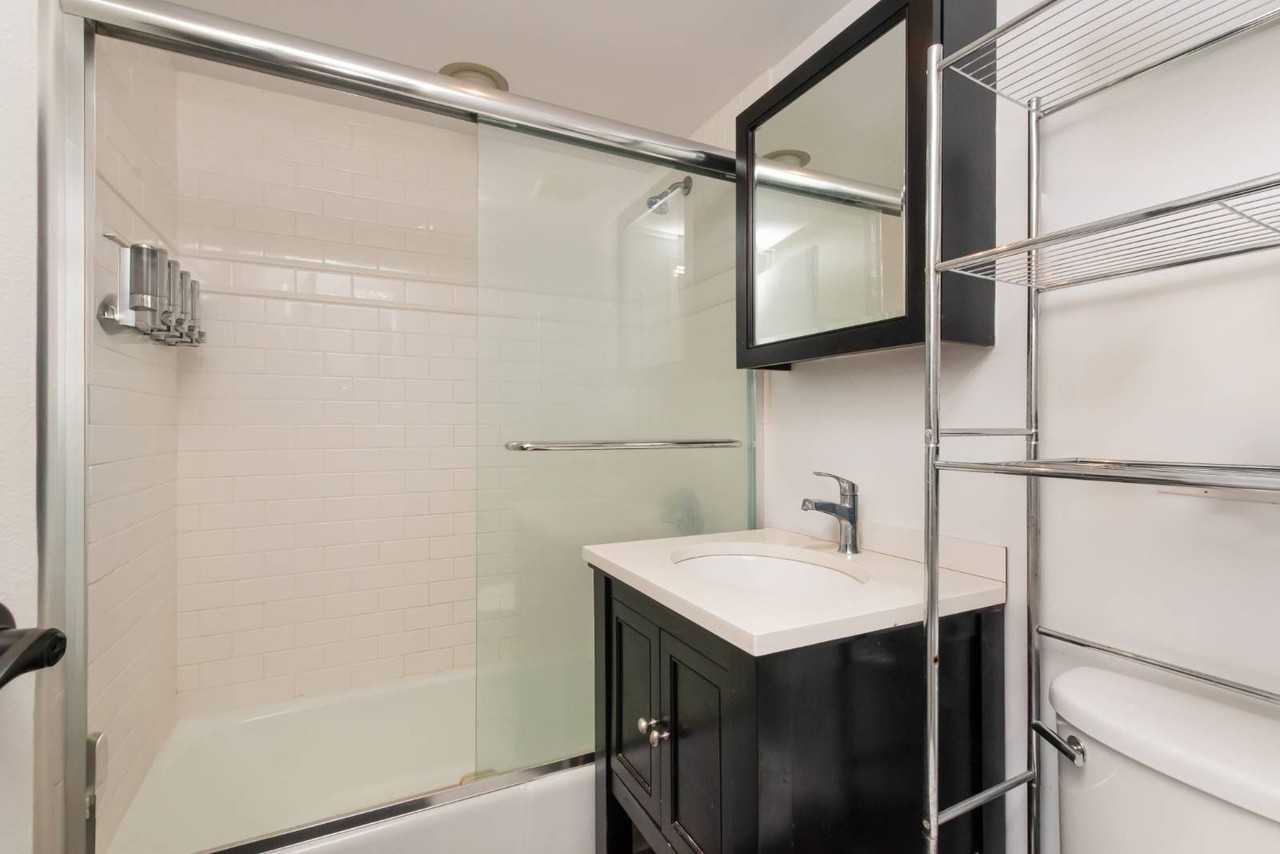 1155 Warburton Ave #8Y - Photo 5 of 8