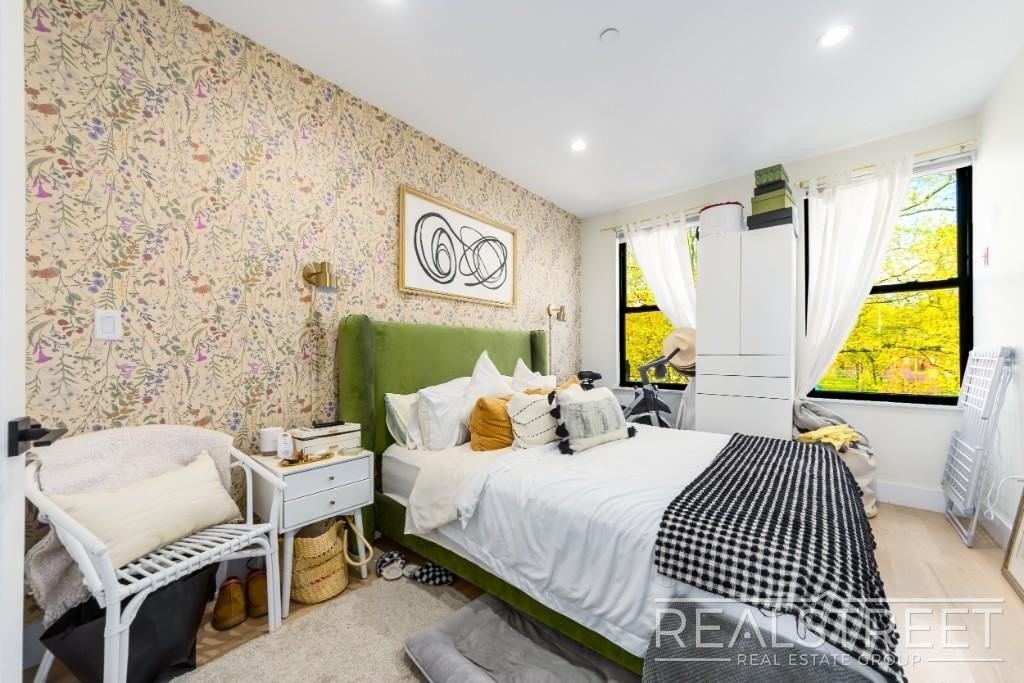 645 Knickerbocker Ave #4 - Photo 4 of 12