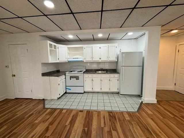 34 Washington St #1 - Photo 2 of 11