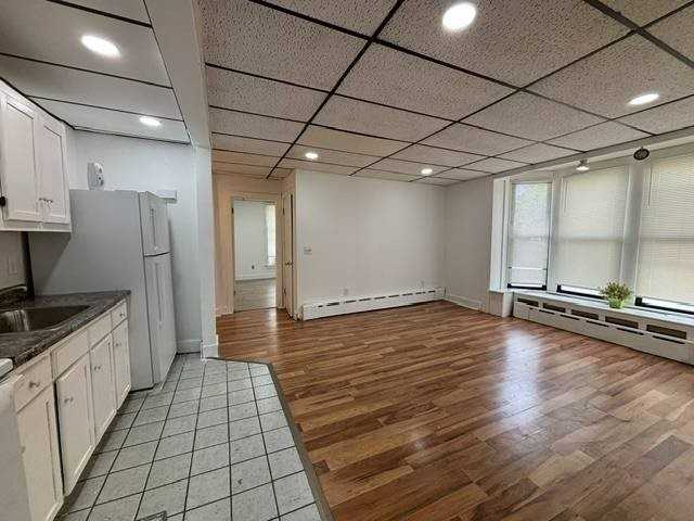 34 Washington St #1 - Photo 3 of 11