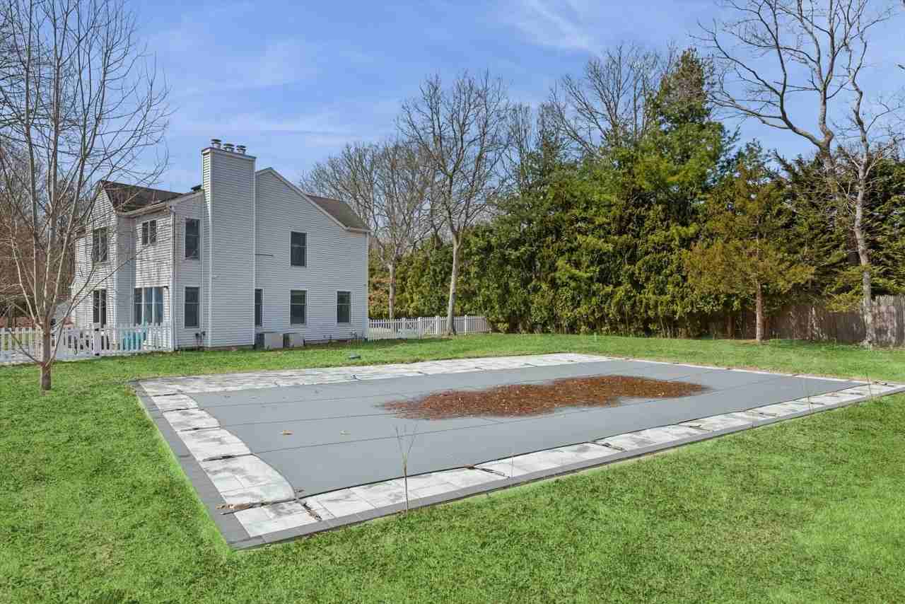 50 Wooded Oak Ln - Photo 2 of 20