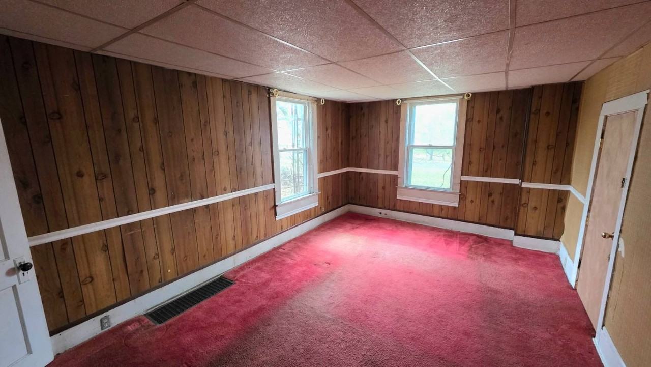 915 S Freedom Ave - Photo 4 of 11