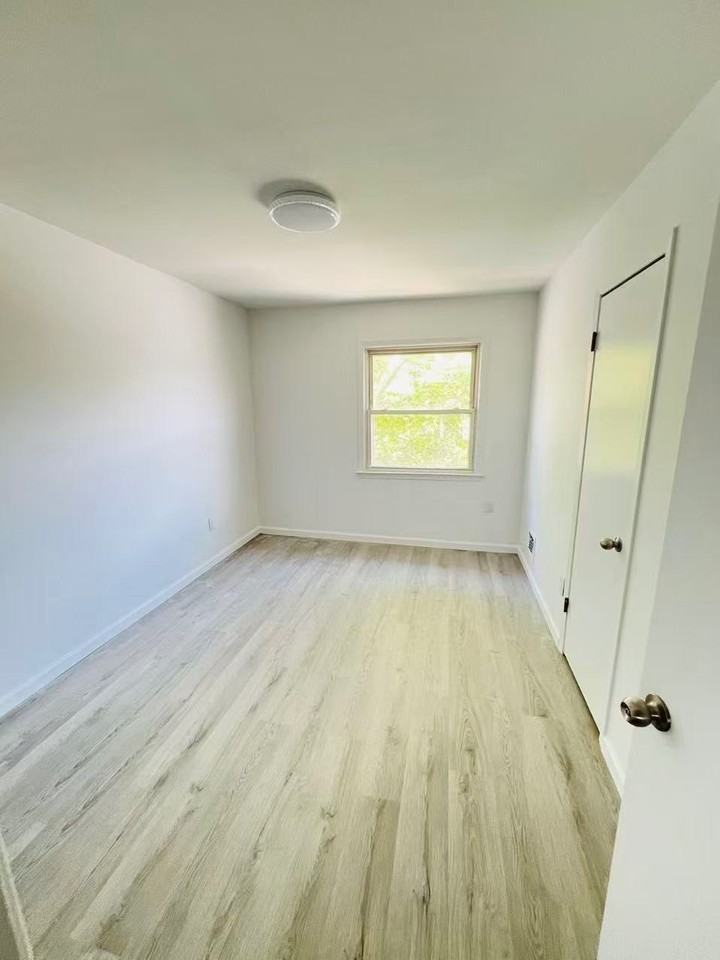 5724 Cloverdale Blvd #2FL - Photo 6 of 10