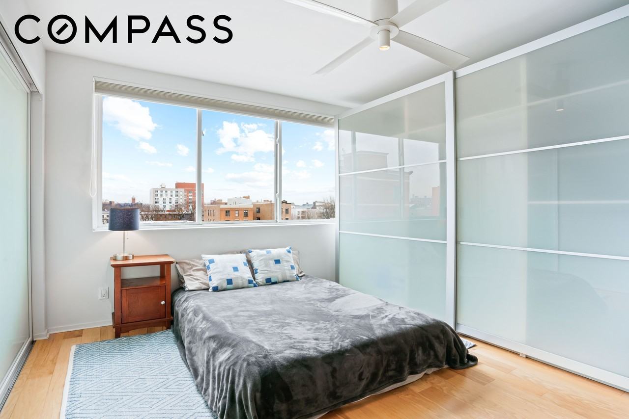 1311 Pacific St #506 - Photo 4 of 6