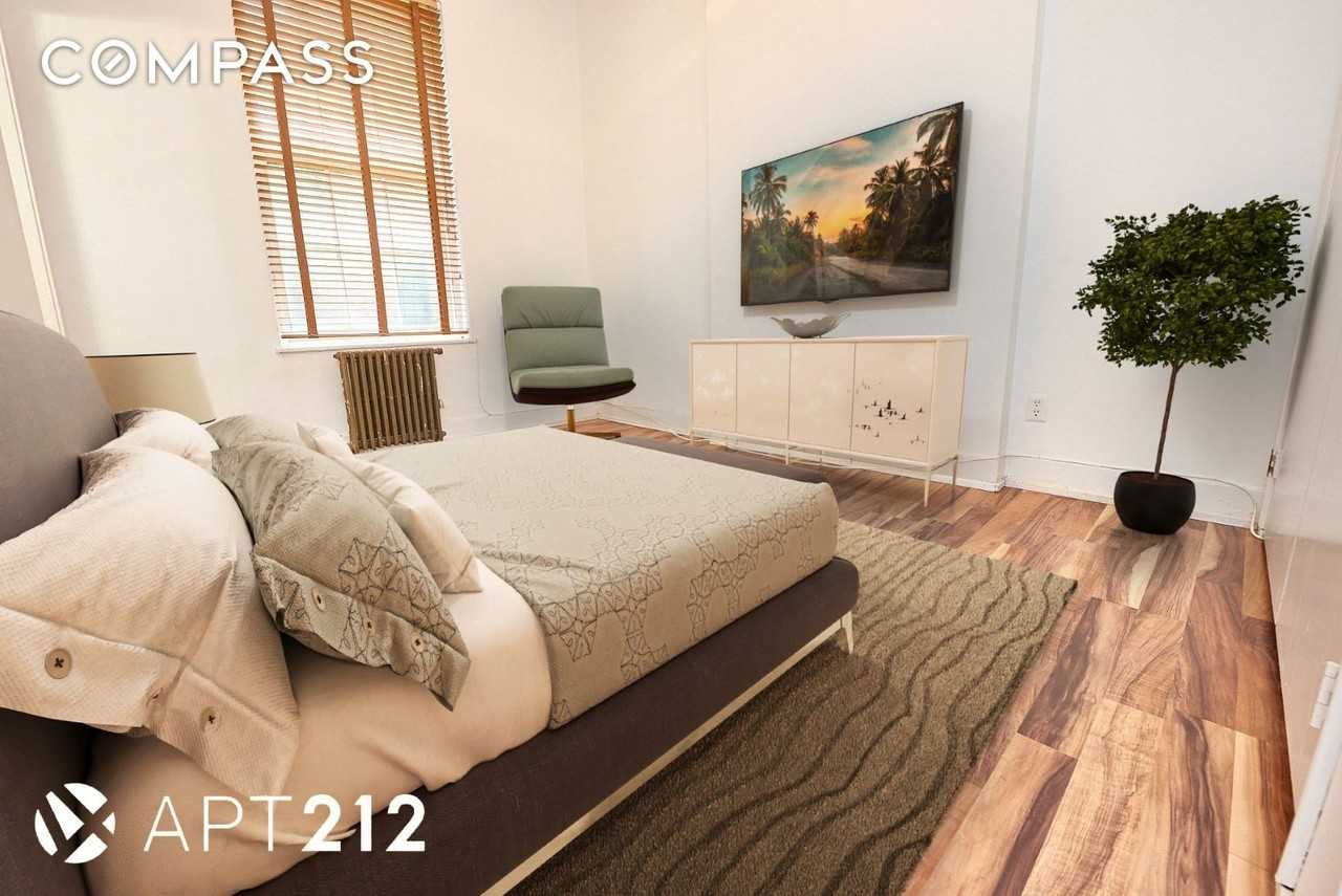 120 E 10th St #2 - Photo 3 of 10