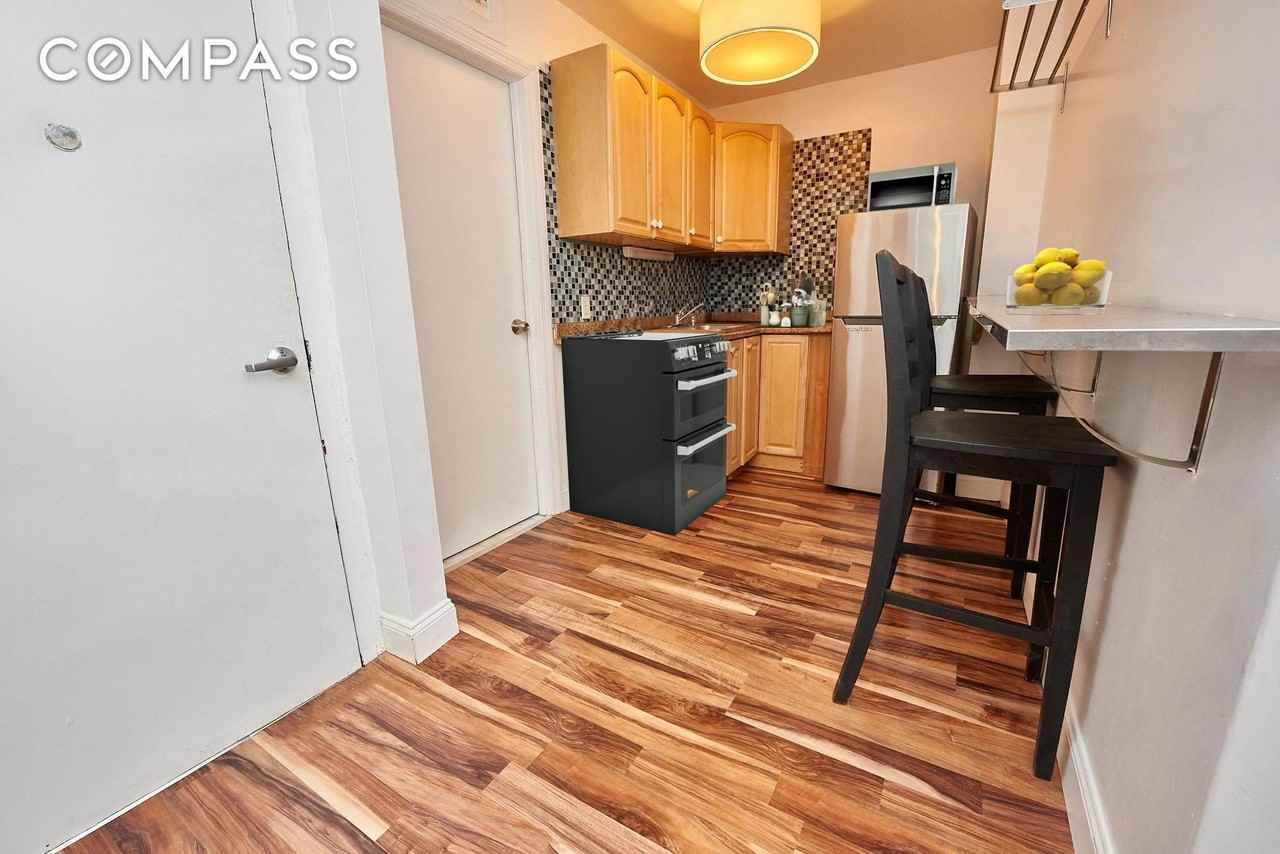 18R Spring St #2F - Photo 5 of 12