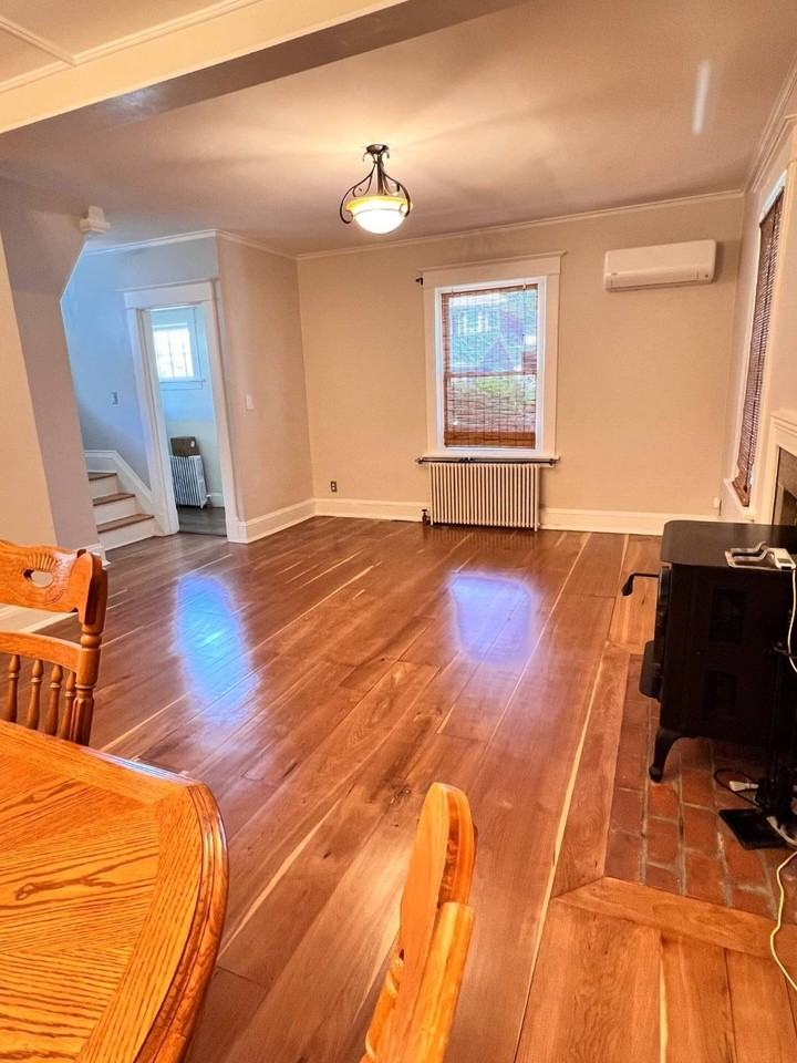 109 2nd St - Photo 5 of 20