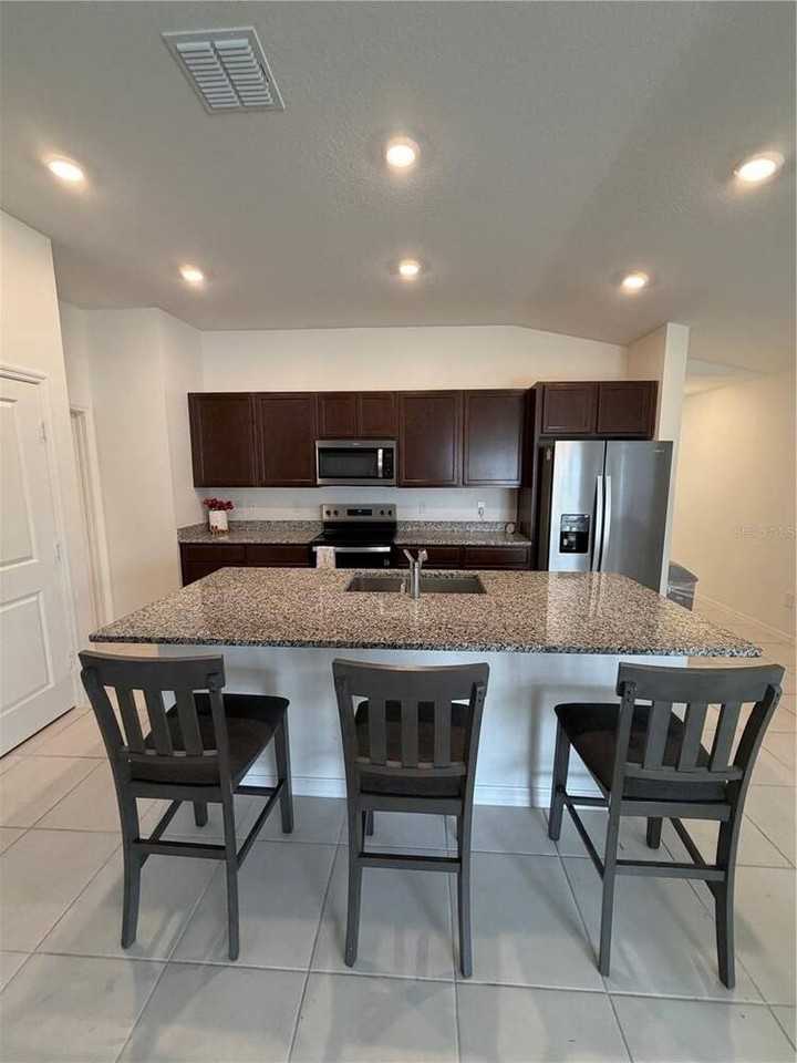 3147 Cedar Crossing Blvd - Photo 2 of 12