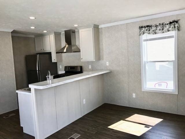 8001 Hamilton Ave #5 - Photo 4 of 12