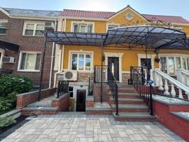 featured image of 7330 173rd St