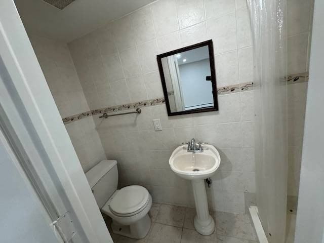 7330 173rd St - Photo 4 of 6