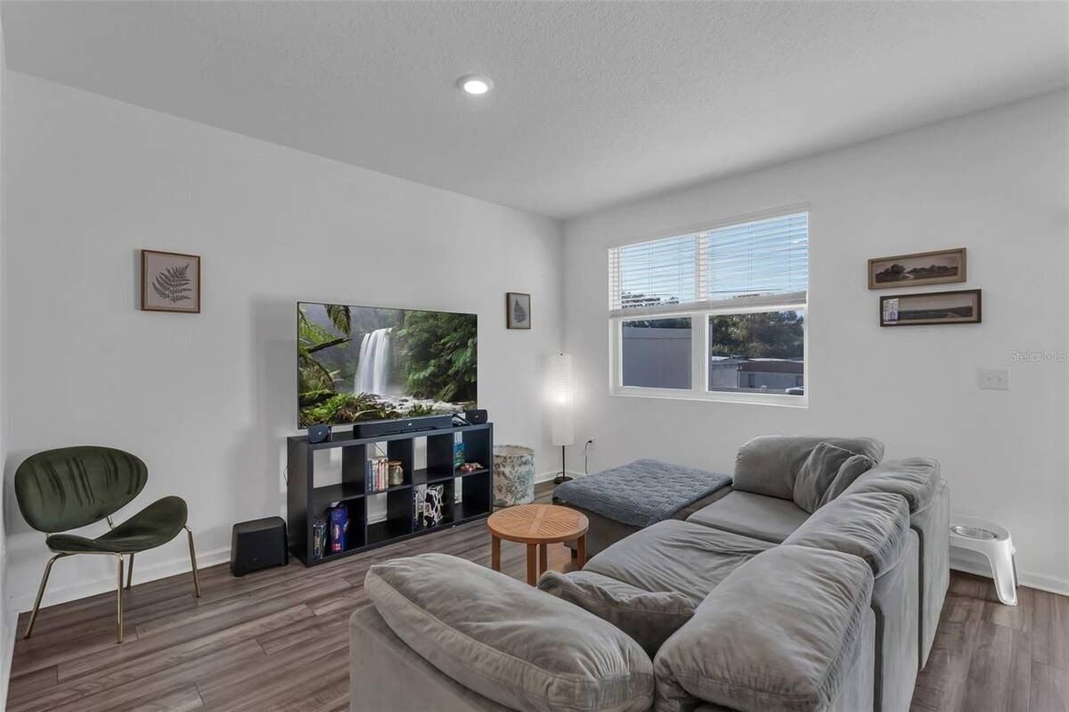 6359 Kay Morgan Ln - Photo 5 of 43