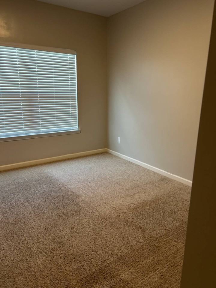 7951 Hickory Meadow Rd - Photo 7 of 18