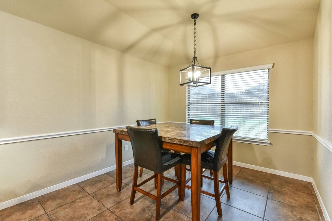 3410 Horizon St - Photo 5 of 21
