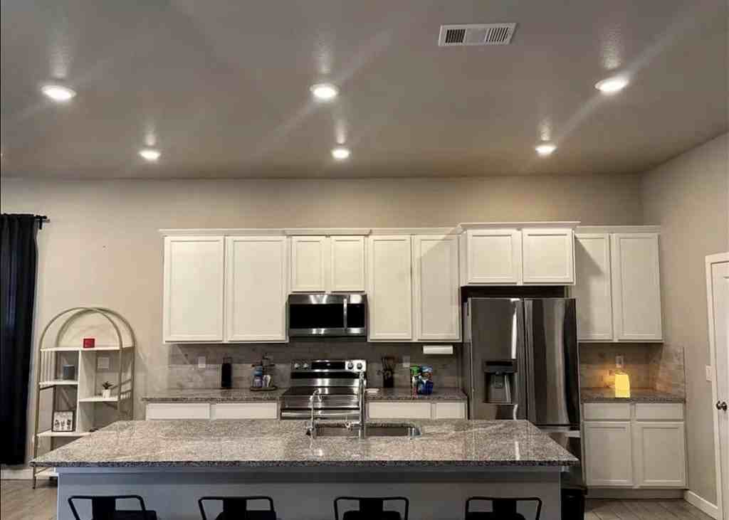 1322 Lantana Ct - Photo 5 of 24