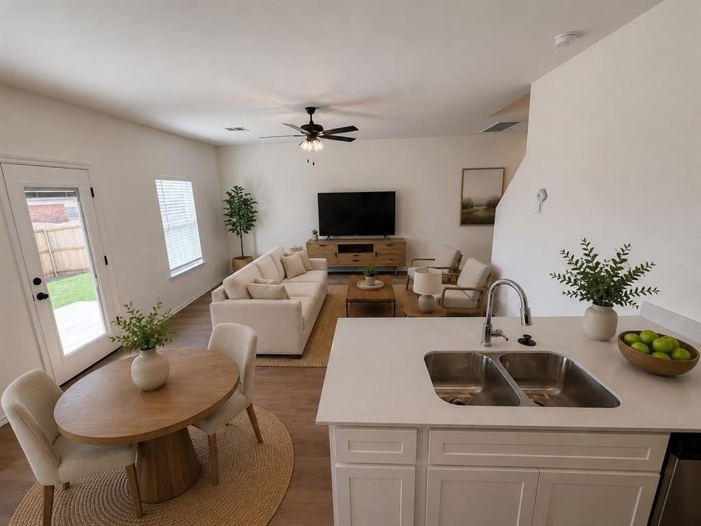 204 Mason Ct - Photo 6 of 45