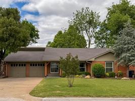 featured image of 2725 Nw 68th St