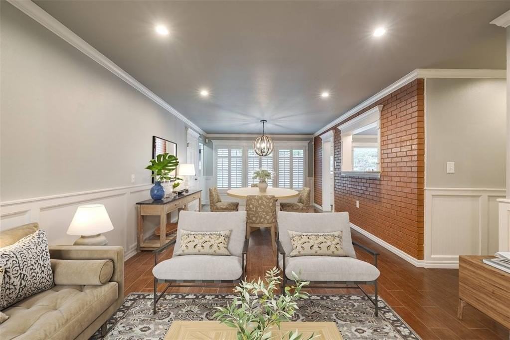 2725 Nw 68th St - Photo 3 of 44