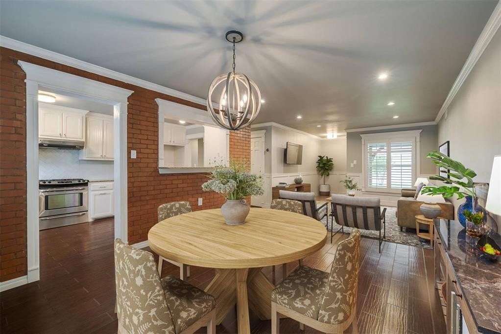 2725 Nw 68th St - Photo 4 of 44
