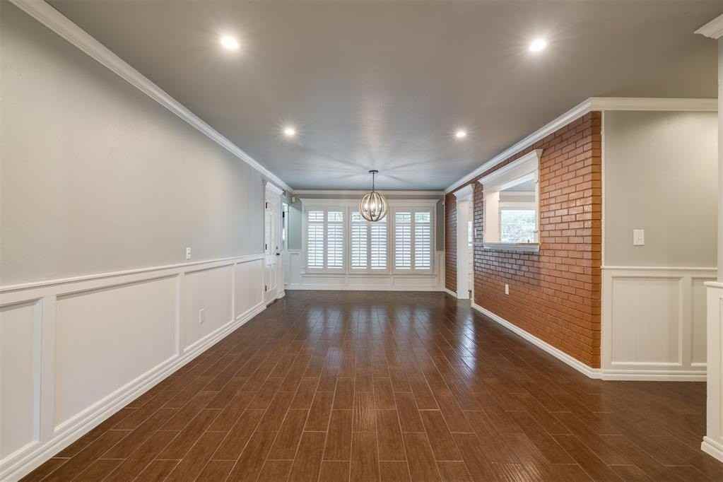 2725 Nw 68th St - Photo 5 of 44