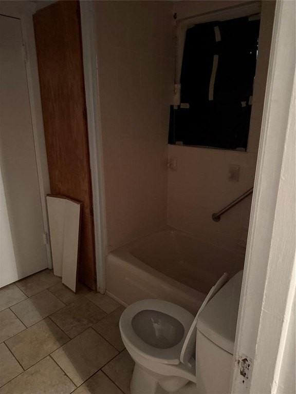 1537 Nw 45th St - Photo 6 of 18